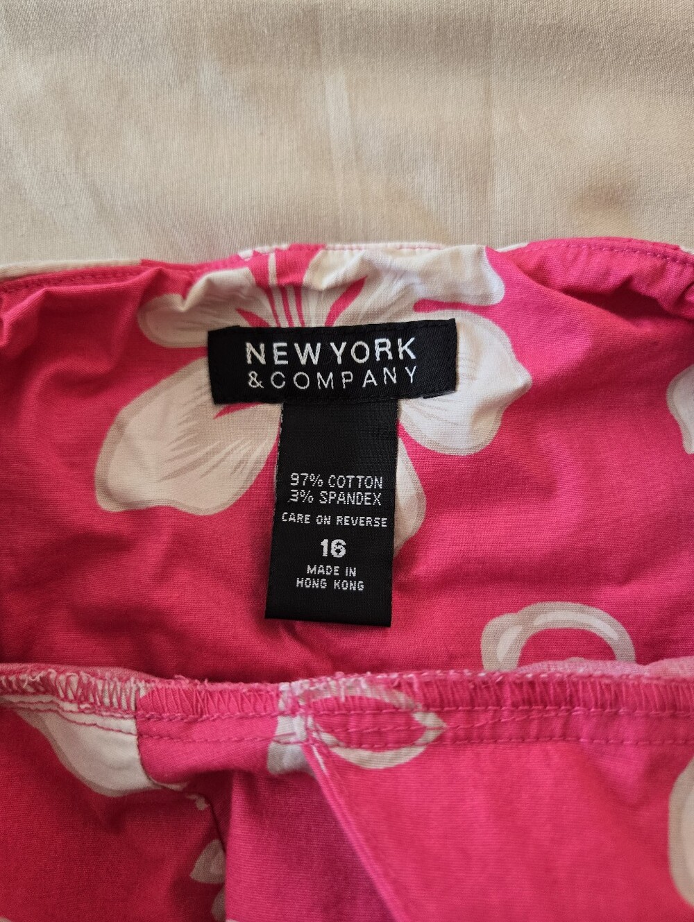 New York & Company Backless Pink Dress With White Tropical Flowers Plus Size 16 - Picture 3 of 8